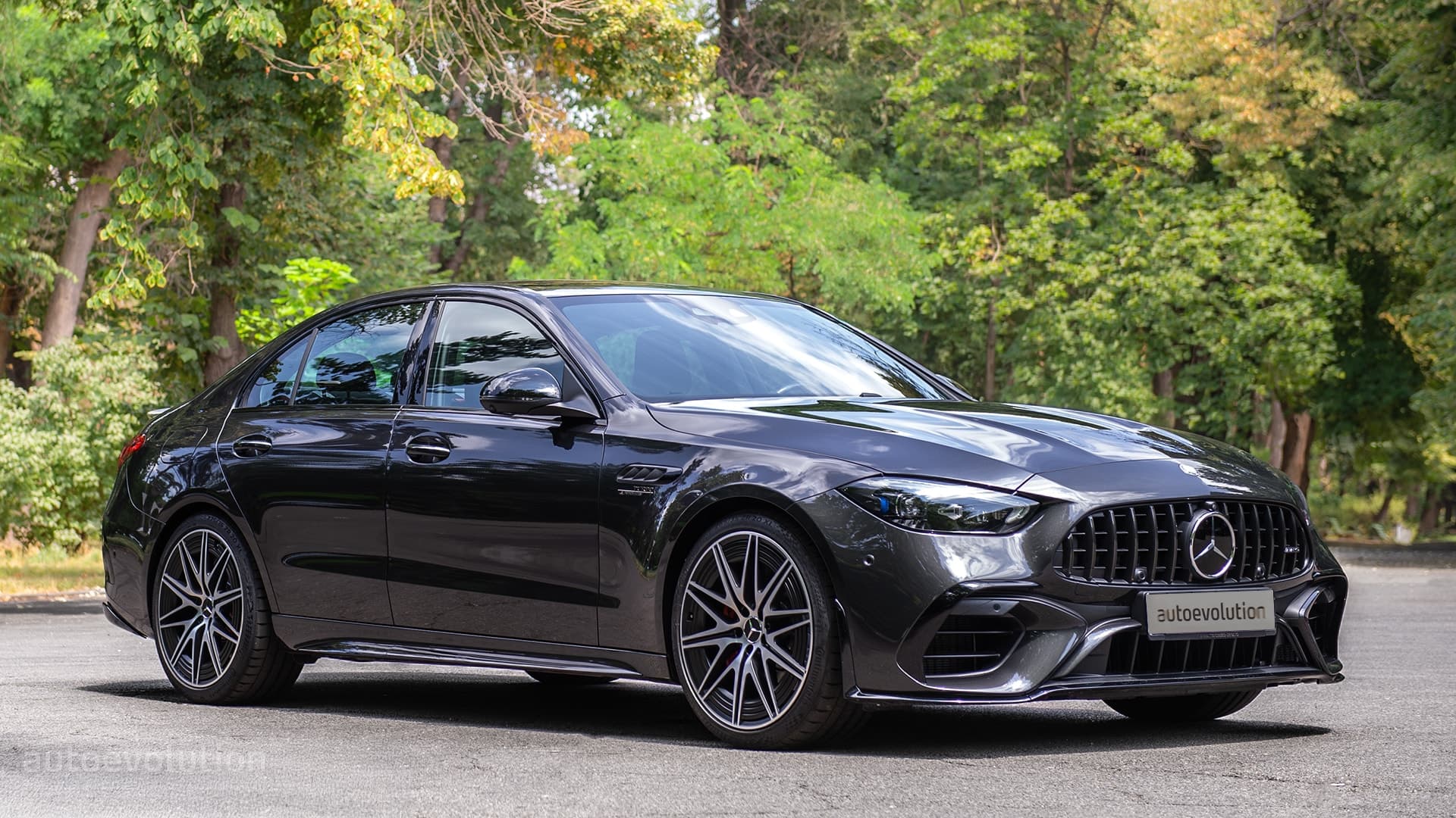 2025 Mercedes-Benz C63 - photo 1